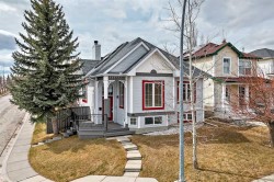 98 Tuscany Valley Way NW Calgary, AB T3L 2B6