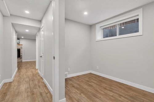 43 Sage Hill Way Nw, Calgary, AB - Indoor Photo Showing Other Room