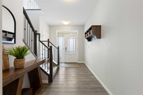 1 Osborne Common Sw, Airdrie, AB - Indoor Photo Showing Other Room