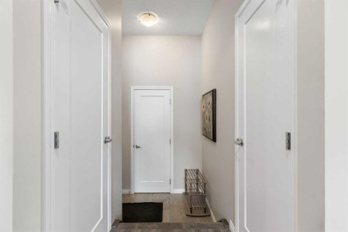 1 Osborne Common Sw, Airdrie, AB - Indoor Photo Showing Other Room