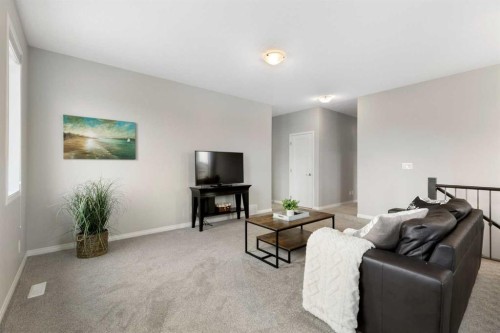 1 Osborne Common Sw, Airdrie, AB - Indoor Photo Showing Living Room