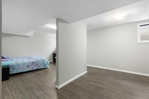 1 Osborne Common Sw, Airdrie, AB - Indoor Photo Showing Other Room