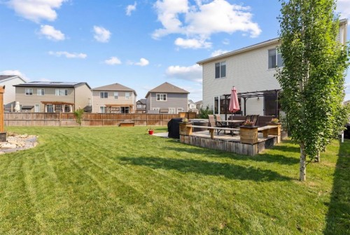 1 Osborne Common Sw, Airdrie, AB - Outdoor With Backyard