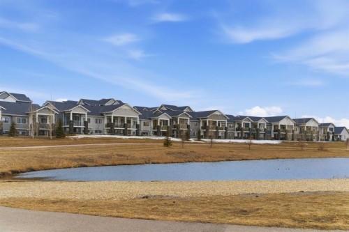 408 Crestridge Common Sw, Calgary, AB - Outdoor