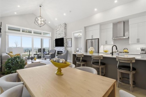 408 Crestridge Common Sw, Calgary, AB - Indoor