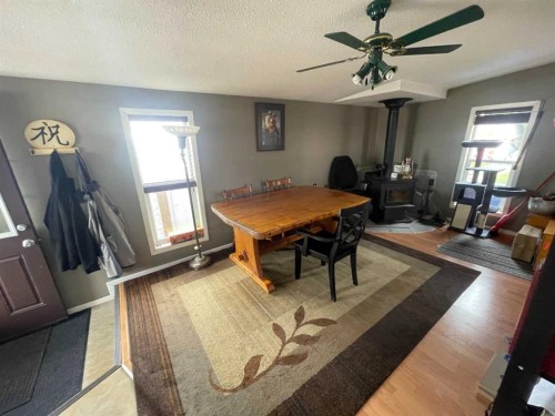 39 Southridge Crescent, Didsbury, AB - Indoor