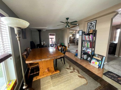 39 Southridge Crescent, Didsbury, AB - Indoor