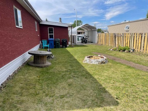 39 Southridge Crescent, Didsbury, AB - Outdoor With Deck Patio Veranda With Exterior