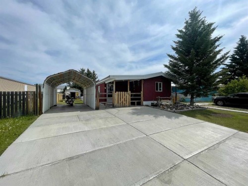 39 Southridge Crescent, Didsbury, AB - Outdoor