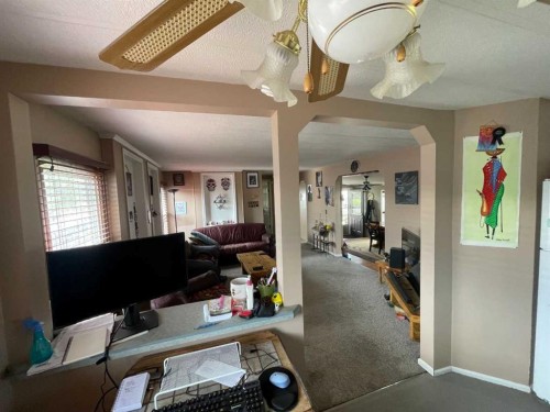 39 Southridge Crescent, Didsbury, AB - Indoor