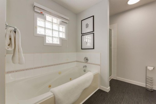 82 Hidden Ridge View Nw, Calgary, AB - Indoor Photo Showing Bathroom