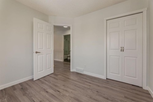 82 Hidden Ridge View Nw, Calgary, AB - Indoor Photo Showing Other Room