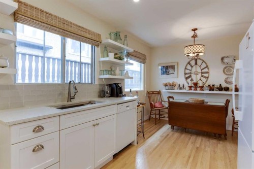 1333 Rosehill Drive Nw, Calgary, AB - Indoor Photo Showing Kitchen