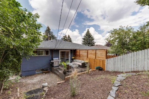 1333 Rosehill Drive Nw, Calgary, AB - Outdoor