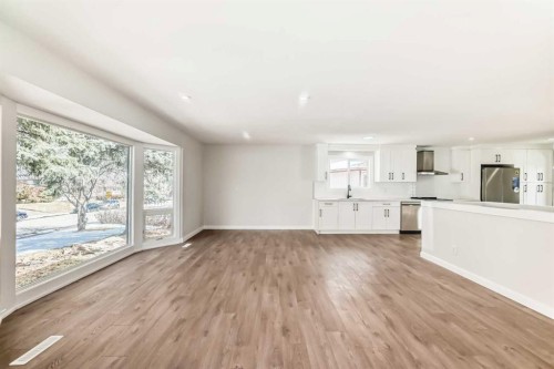 5173 Whitestone Road Ne, Calgary, AB - Indoor Photo Showing Kitchen