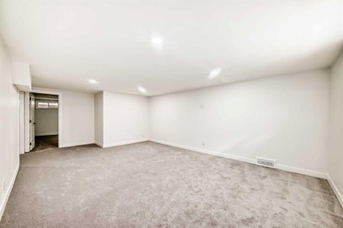 5173 Whitestone Road Ne, Calgary, AB - Indoor