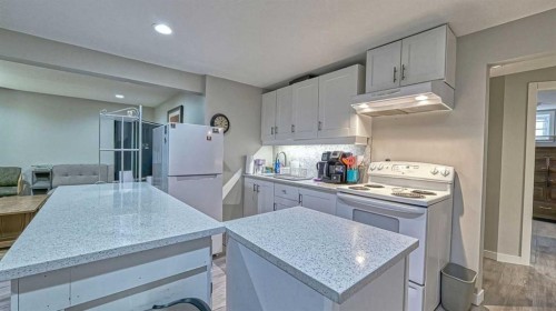64 Midglen Drive Se, Calgary, AB - Indoor Photo Showing Kitchen
