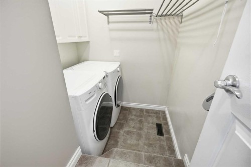 2608 Deer Side Drive Se, Calgary, AB - Indoor Photo Showing Laundry Room
