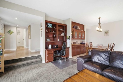 2608 Deer Side Drive Se, Calgary, AB - Indoor Photo Showing Living Room