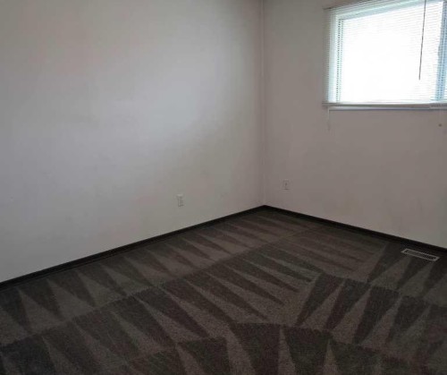2822 13 Avenue Se, Calgary, AB - Indoor Photo Showing Other Room