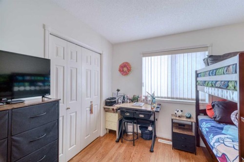 239 Arbour Wood, Calgary, AB - Indoor Photo Showing Bedroom