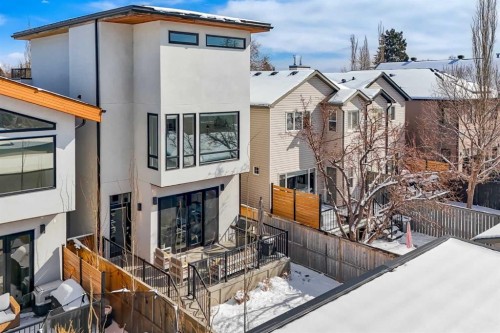 4905 21 Street Sw, Calgary, AB - Outdoor