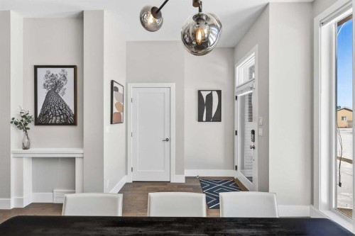 4905 21 Street Sw, Calgary, AB - Indoor Photo Showing Other Room