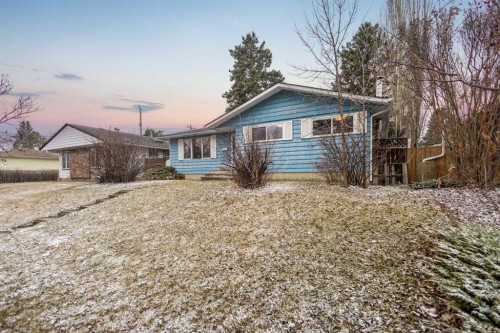 4823 Vanguard Road Nw, Calgary, AB - Outdoor