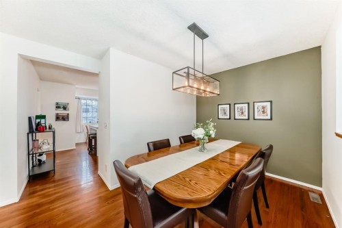 424 Hawkstone Manor Nw, Calgary, AB 