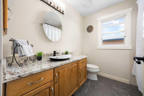 106 Evergreen Common Sw, Calgary, AB - Indoor Photo Showing Bathroom
