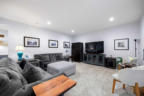 106 Evergreen Common Sw, Calgary, AB - Indoor Photo Showing Living Room