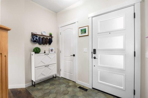 106 Evergreen Common Sw, Calgary, AB - Indoor Photo Showing Other Room