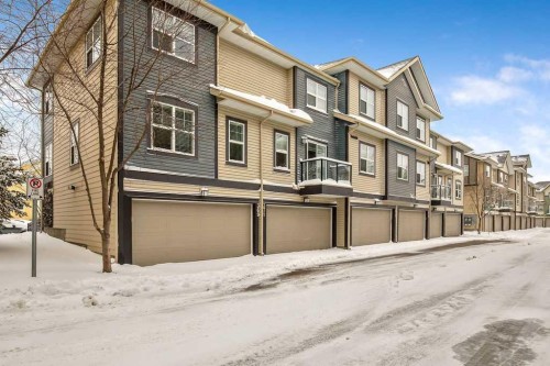 369 Mckenzie Towne Gate Se, Calgary, AB - Outdoor