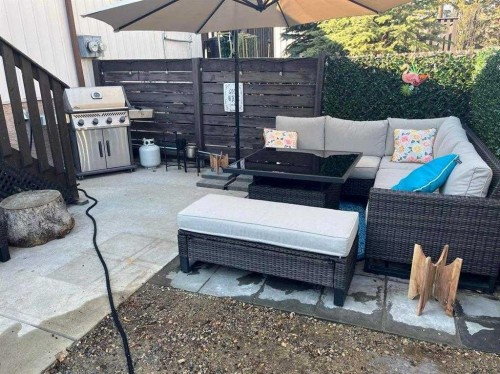 172 Oaktree Lane Sw, Calgary, AB - Outdoor With Deck Patio Veranda