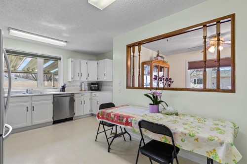 308 Lynnover Way Se, Calgary, AB - Indoor