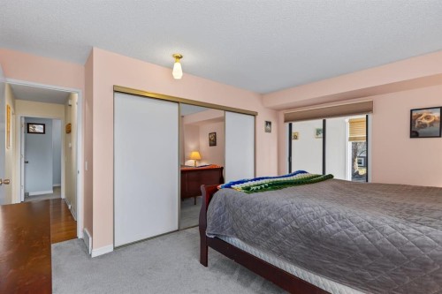 308 Lynnover Way Se, Calgary, AB - Indoor Photo Showing Bedroom