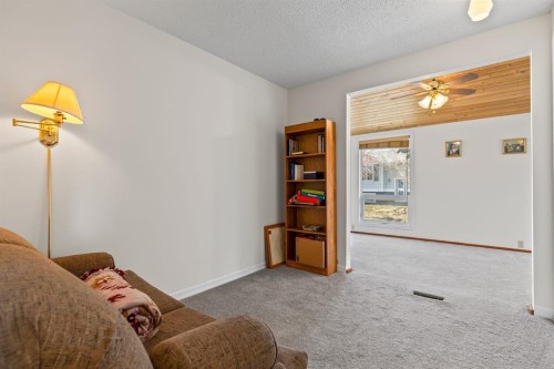 308 Lynnover Way Se, Calgary, AB - Indoor