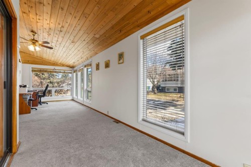 308 Lynnover Way Se, Calgary, AB - Indoor Photo Showing Other Room