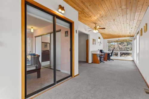 308 Lynnover Way Se, Calgary, AB - Indoor Photo Showing Other Room