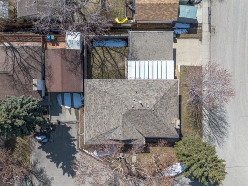 308 Lynnover Way Se, Calgary, AB - Outdoor