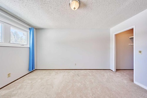 103 Pump Hill Road, Calgary, AB - Indoor Photo Showing Other Room