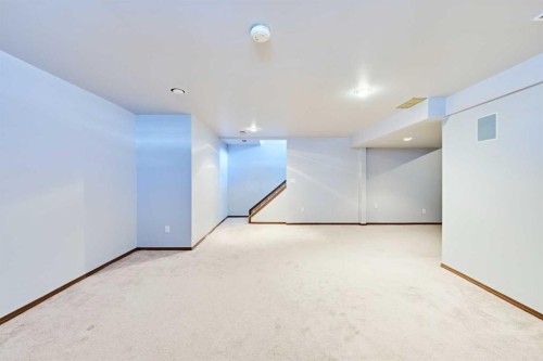 103 Pump Hill Road, Calgary, AB - Indoor Photo Showing Other Room