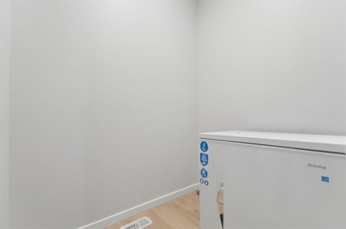 34 Lavender Manor Se, Calgary, AB - Indoor Photo Showing Other Room