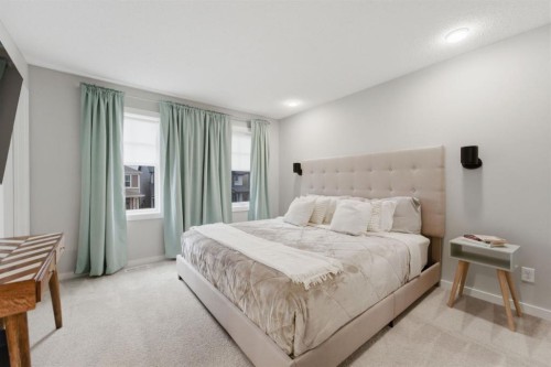 34 Lavender Manor Se, Calgary, AB - Indoor Photo Showing Bedroom