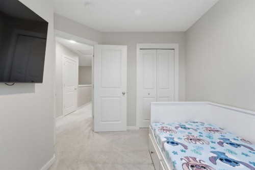 34 Lavender Manor Se, Calgary, AB - Indoor Photo Showing Bedroom