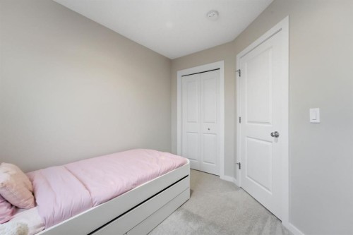 34 Lavender Manor Se, Calgary, AB - Indoor Photo Showing Bedroom
