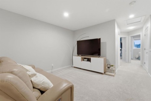 34 Lavender Manor Se, Calgary, AB - Indoor