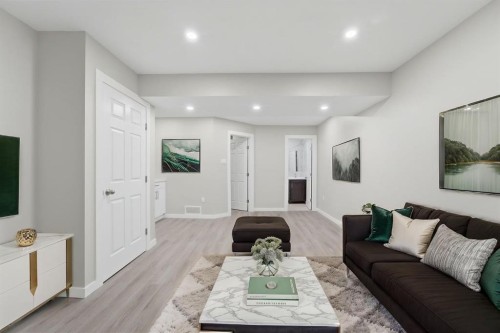 34 Lavender Manor Se, Calgary, AB - Indoor Photo Showing Living Room