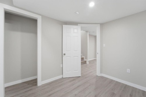 34 Lavender Manor Se, Calgary, AB - Indoor Photo Showing Other Room