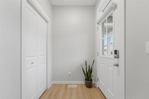 34 Lavender Manor Se, Calgary, AB - Indoor Photo Showing Other Room